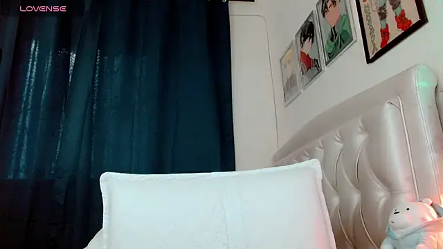 lunalovedoll  online show from April 14, 8:53 pm