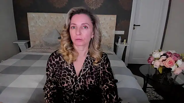 AllisonWilliams online show from September 26, 4:48 pm