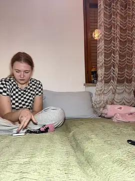 ella grays online show from October 15, 8:11 pm