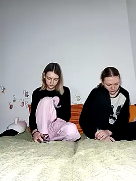 ella grays online show from February 23, 5:01 pm