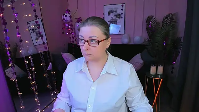 AlexandraKind online show from February 15, 8:52 pm