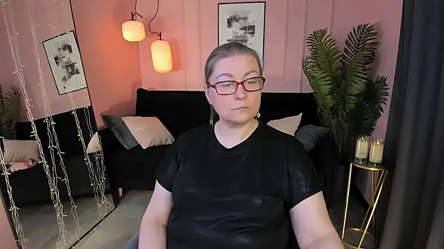 AlexandraKind online show from February 8, 1:48 pm