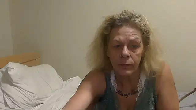 Latex shantie online show from October 16, 7:38 pm