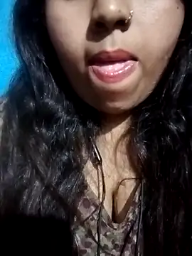 Love-Veronica online show from February 8, 7:06 pm