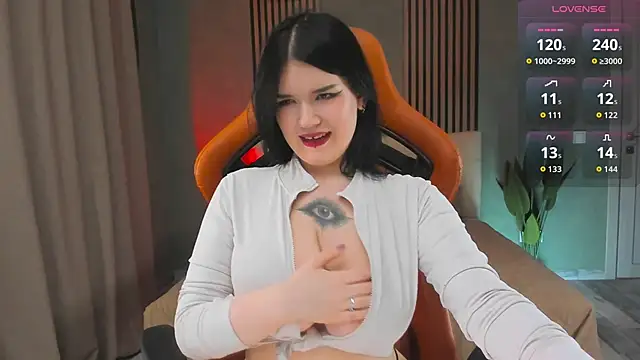 MeganFoxy11 online show from November 20, 9:32 am