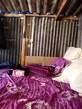 curvyloneah75 online show from September 10, 6:35 am