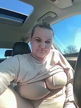 Inked blondi online show from April 8, 12:40 pm