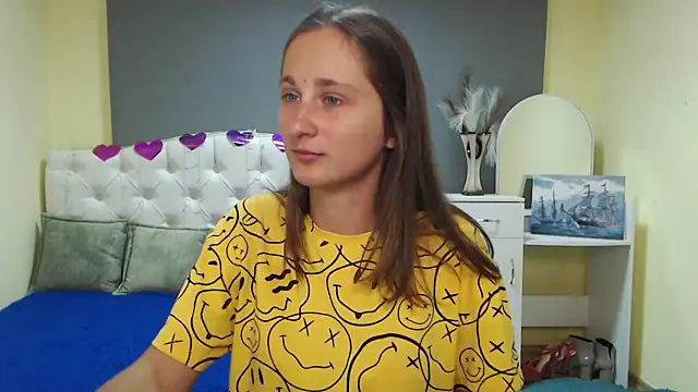 MichelLeee online show from September 17, 11:30 am