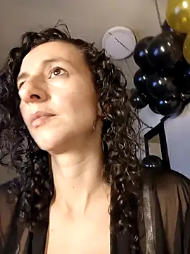 AriannaRussell  online show from March 20, 1:38 pm