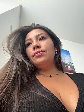 LIZ-06  online show from March 3, 1:50 pm