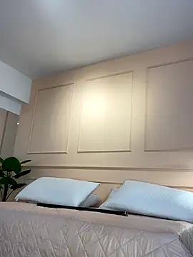 SHARONN     online show from November 21, 4:25 am