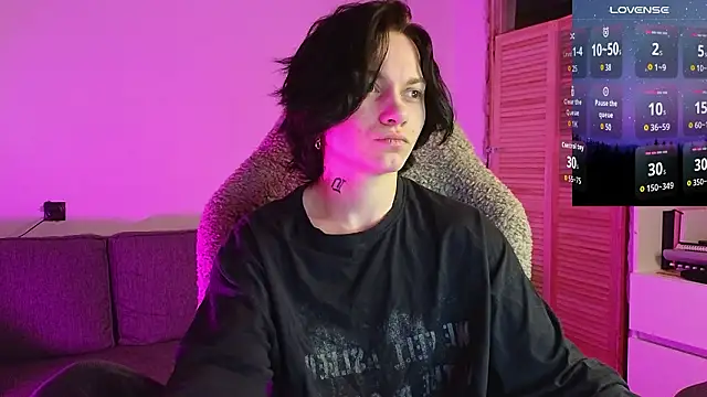 esajukyy online show from February 13, 1:35 pm