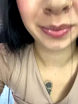 Zoee t online show from October 12, 7:49 pm