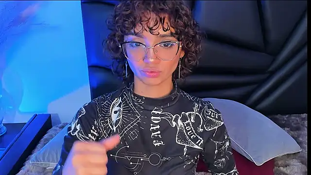 slutty venus online show from October 1, 3:44 am