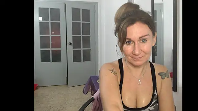 TamaraSweetxo online show from September 16, 6:16 pm