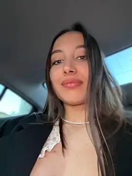 VelvetVixenI online show from April 6, 4:30 pm