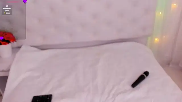 anchela-garcia1 online show from October 1, 3:28 pm