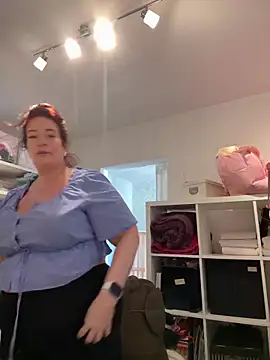 Engel mia online show from March 3, 11:05 am