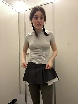 Mia Mia M online show from February 21, 5:13 pm