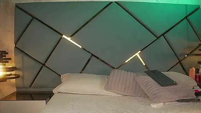 giorgia 13 online show from November 9, 3:35 am