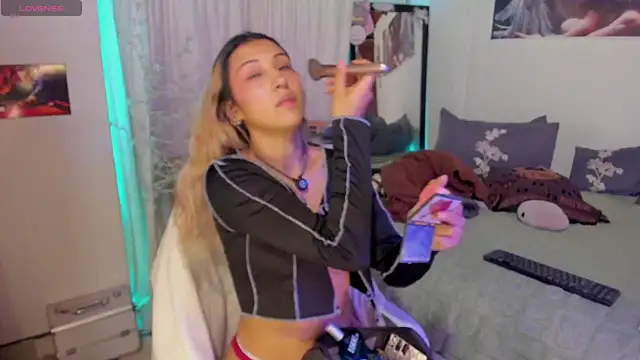 cuteweed420 online show from May 27, 11:13 pm
