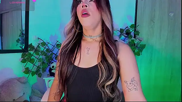 Devil Kitsa online show from April 4, 1:15 am