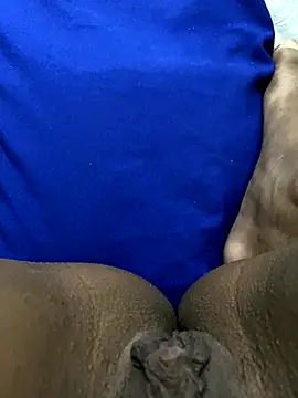 Deliciamisteriosa10 online show from October 5, 3:33 am