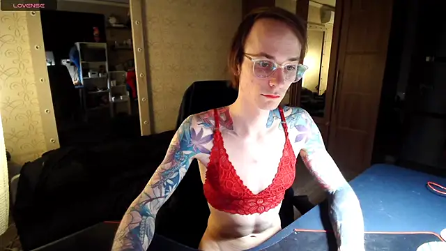 Julia dolls online show from October 20, 5:49 pm