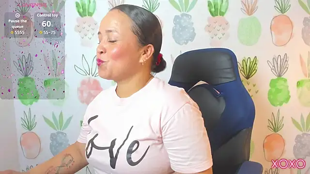 linda rios  online show from September 10, 7:14 pm