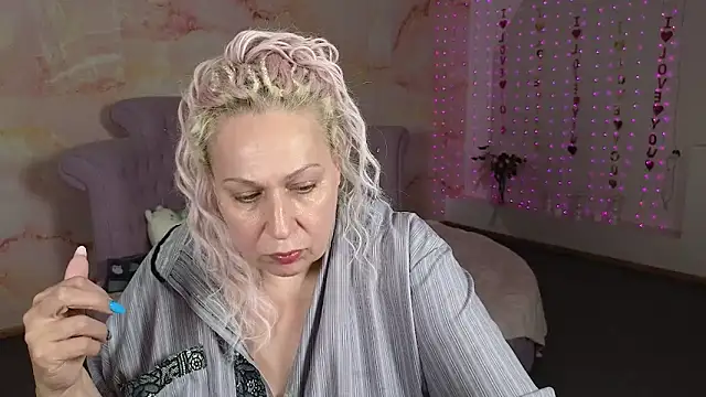 Penelope Pinky online show from October 1, 12:54 pm