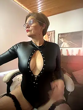 Adeellee  online show from September 9, 5:13 pm