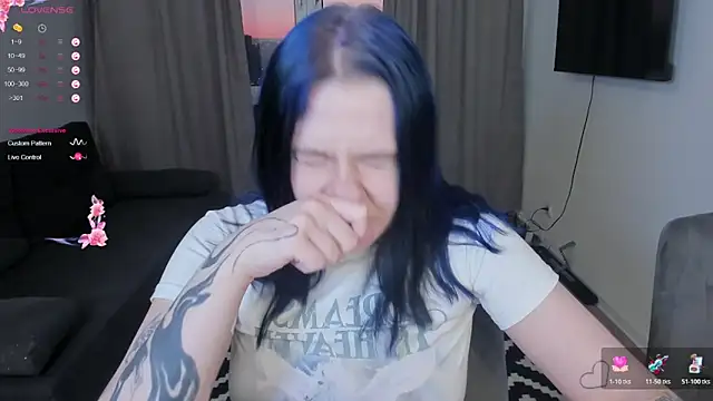 tender kiitty online show from February 15, 3:22 pm