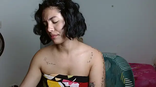 Sexy Lia  online show from March 2, 4:34 am