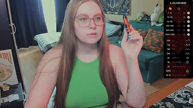 Alice Dreamgirl  online show from March 30, 12:38 pm