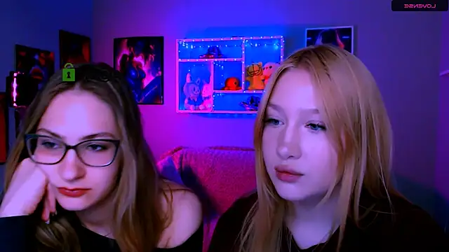 playful sophie online show from April 15, 7:36 pm