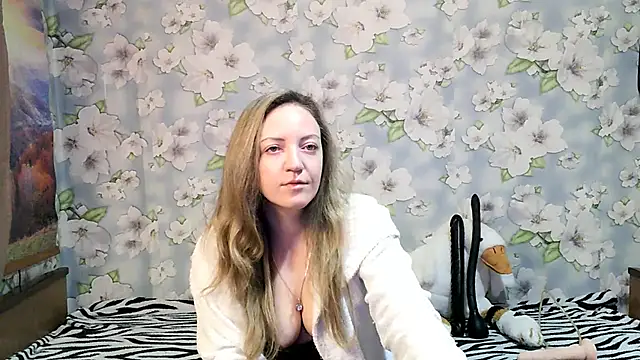 KattyLuuu online show from September 19, 8:52 pm