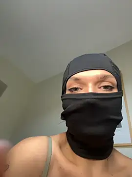 Nikki Hoee online show from December 16, 9:09 pm