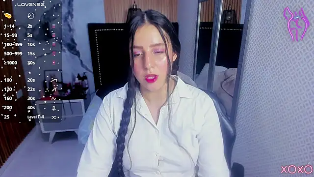 ARYAMORGAN1 online show from March 10, 7:40 pm