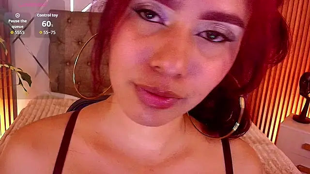 charlottee white online show from March 24, 10:04 pm