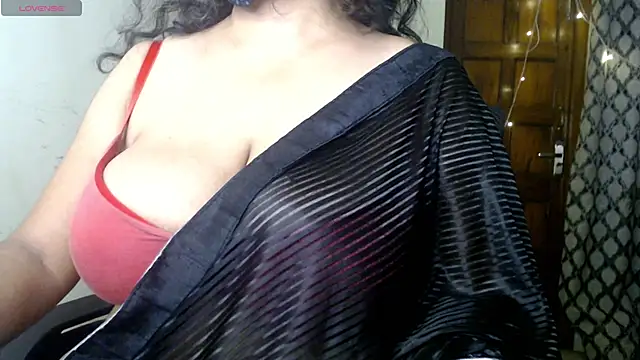 hot menka online show from October 11, 4:42 pm