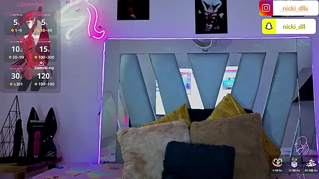 supradoll online show from October 1, 6:35 pm