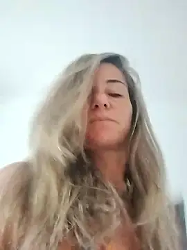 Evapecadora online show from January 10, 8:02 pm