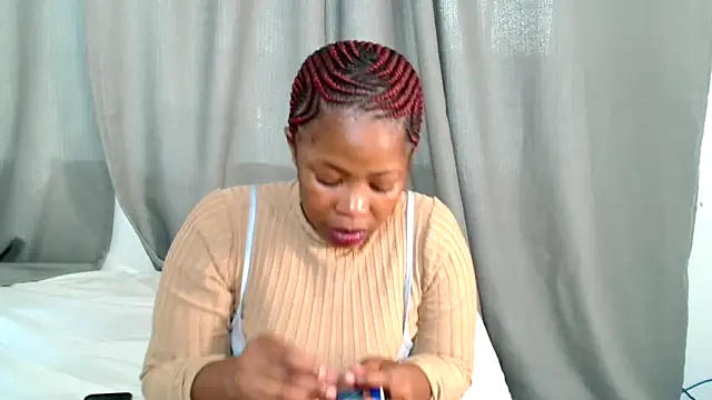 EROTIC BARBIE28 online show from April 11, 7:45 am