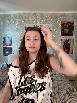 Sabrina shells online show from October 8, 10:19 am