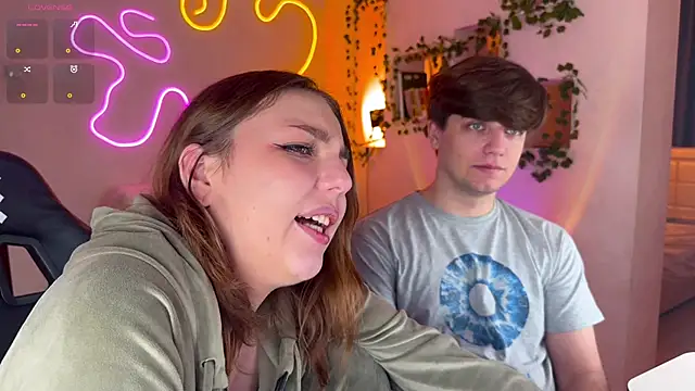 RobertAndLinela online show from October 4, 7:47 am