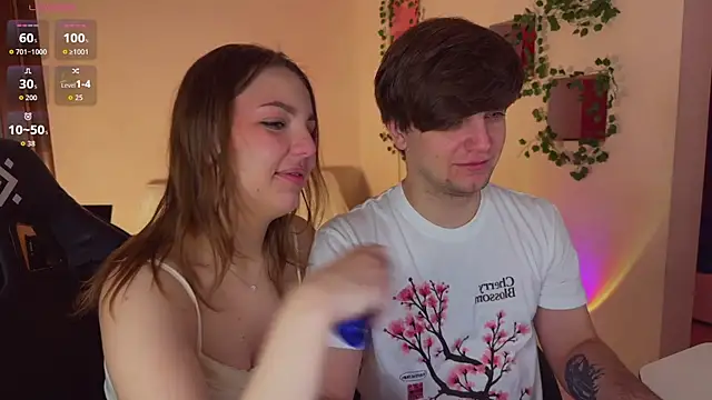 RobertAndLinela online show from February 19, 9:42 am