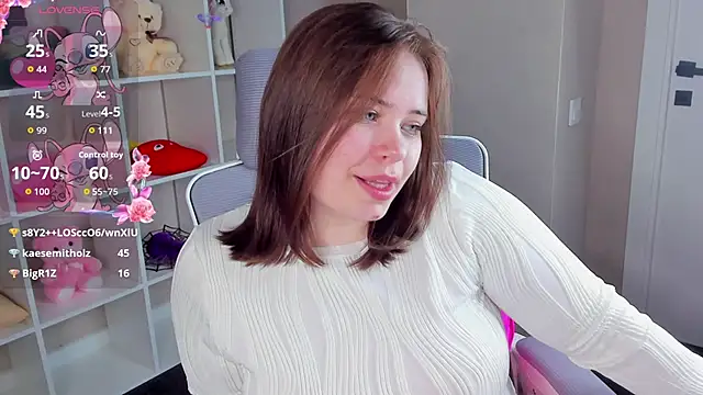 EricaElliott online show from April 29, 5:30 pm