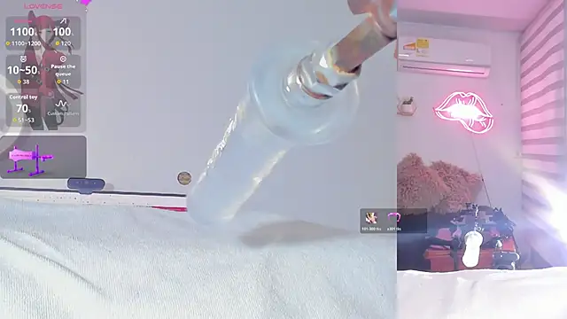 Maria Jones  online show from April 17, 2:24 am