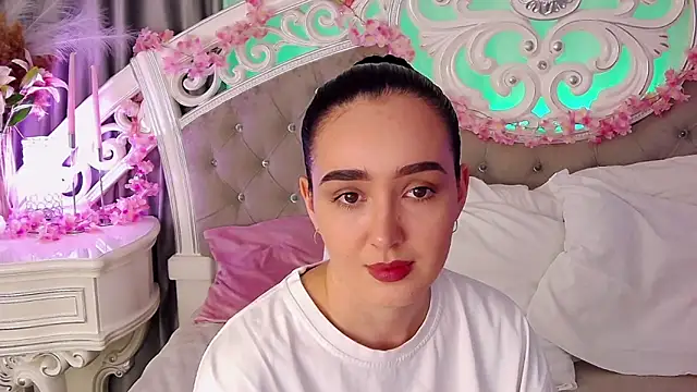 KimKhallifa online show from February 14, 6:26 am