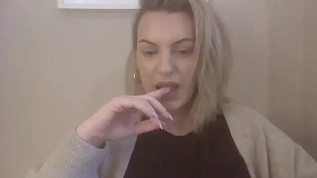 Gigi-Honey online show from December 17, 1:37 pm